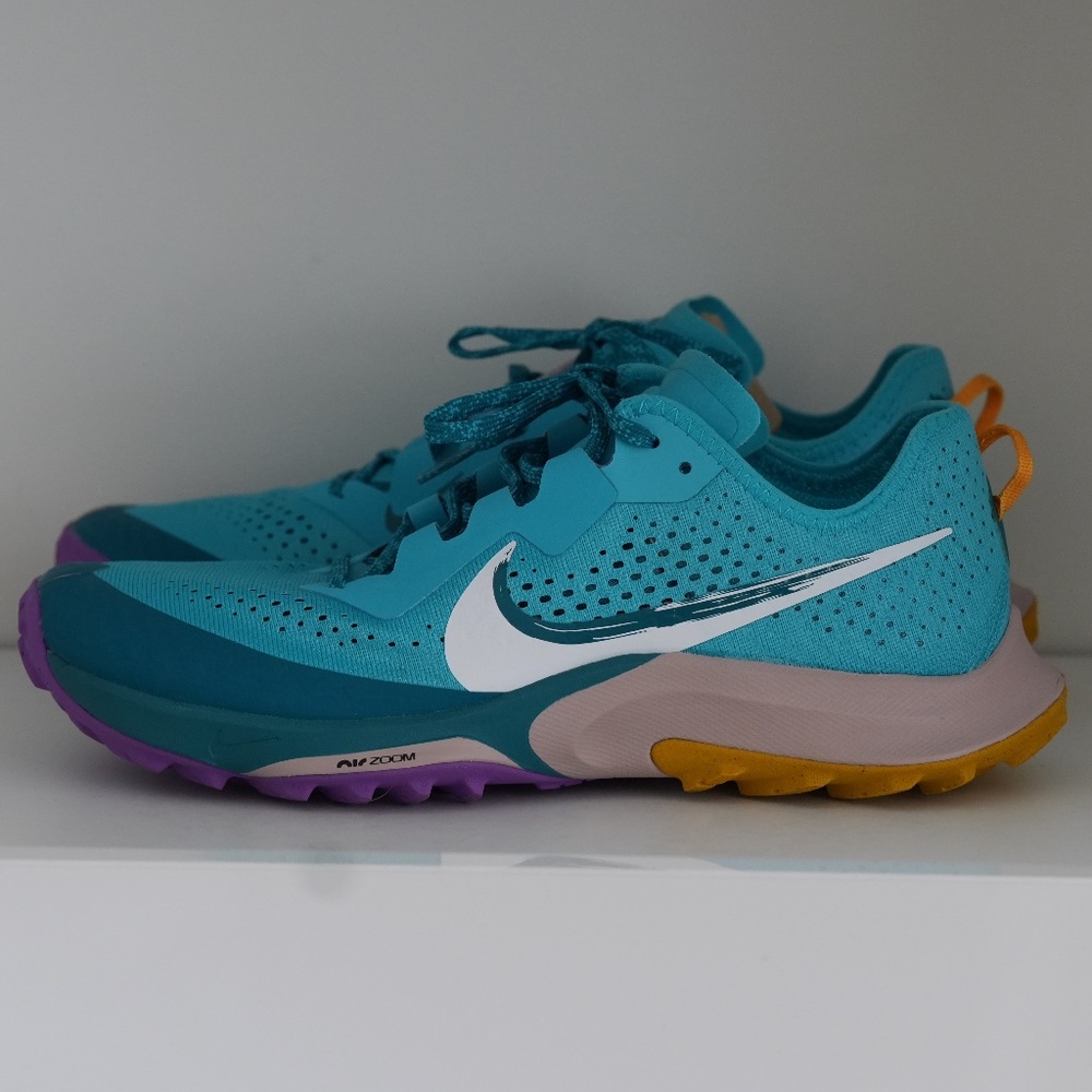 Nike Trail Air Zoom Terra Kiger 7 React Green White Sneakers CW6062-400 Mens 10 - Picture 2 of 3